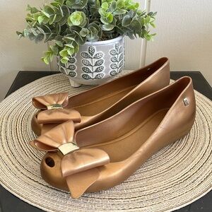 Melissa Front Bow Shoes flats sz 8 bronze gold